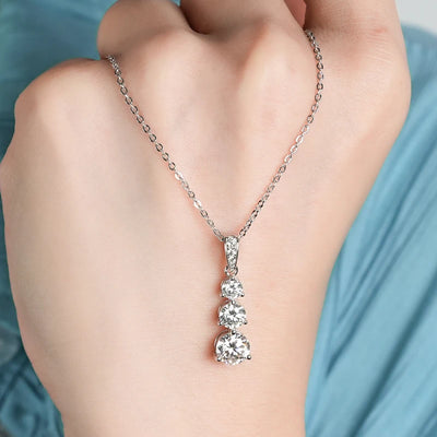 Moissanite Three stone Pendant necklace for Women 925 Sterling Silver Round Cut Adjustable Clavicle Chain Necklace Jewelry Gift